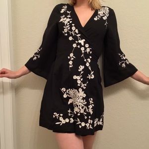 Lucca Kimono, White Floral Embroidery